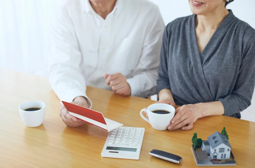 當你和伴侶（或未來的對象）討論到「錢」時，你內心最接近哪一種感覺？